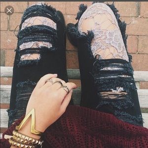 LF carmar black boyfriend jeans w lace